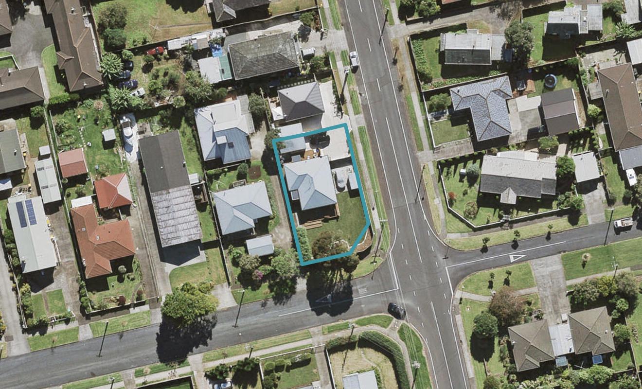 25 Miro Road, Mangere Bridge, Auckland - Carousel 1