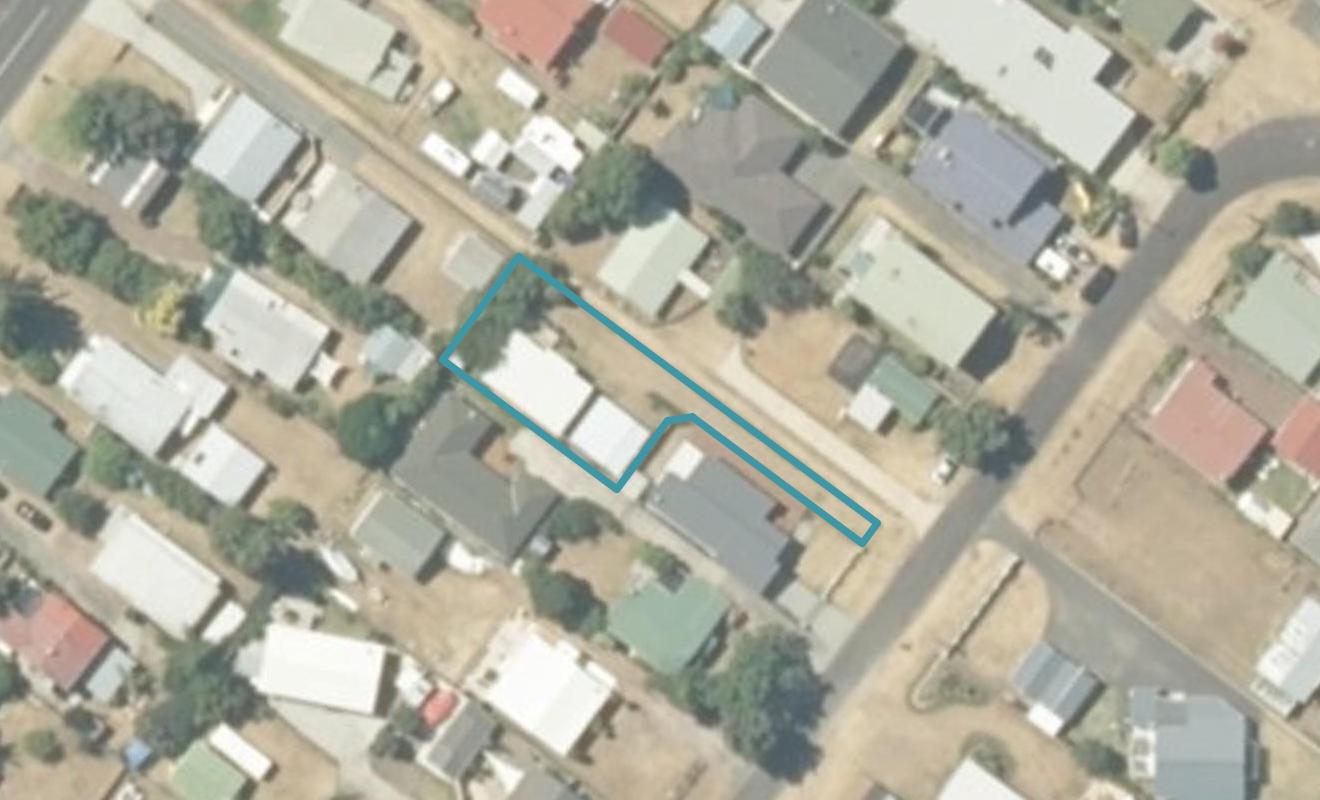 209B The Square, Whangamatā - Carousel 1