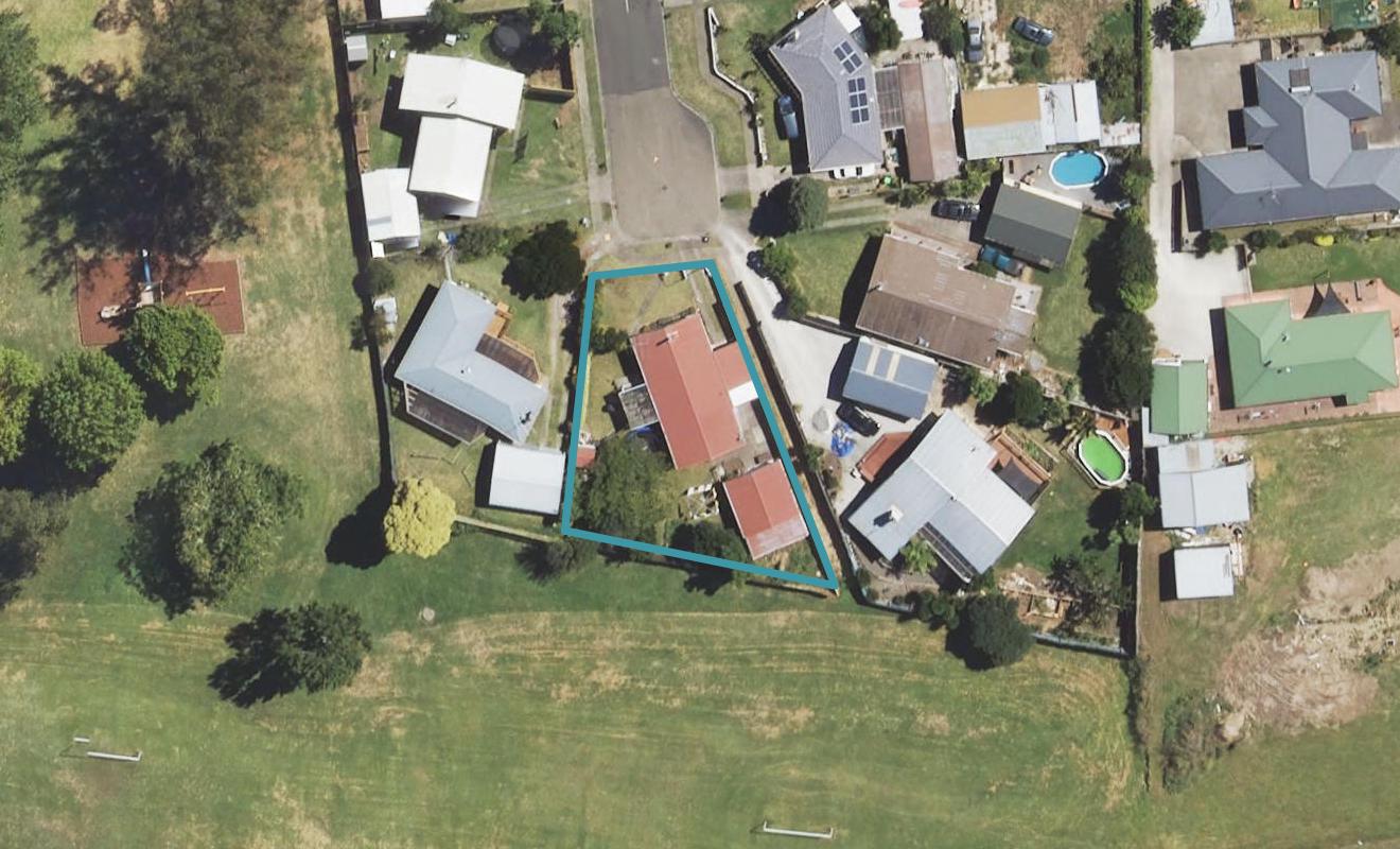 7 Anita Grove, Riverdale, Gisborne - Carousel 1
