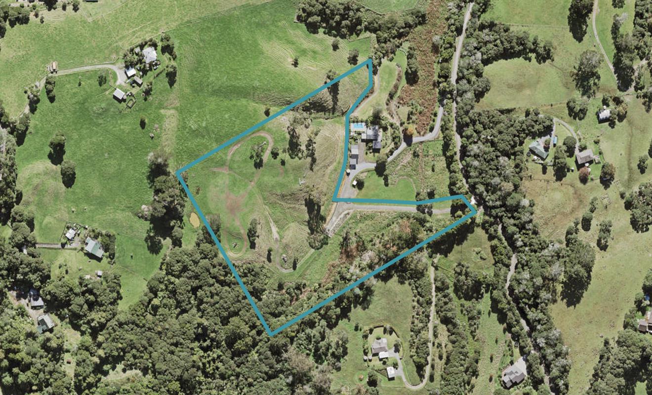185 Kauri Crescent, Kumeu - Carousel 1