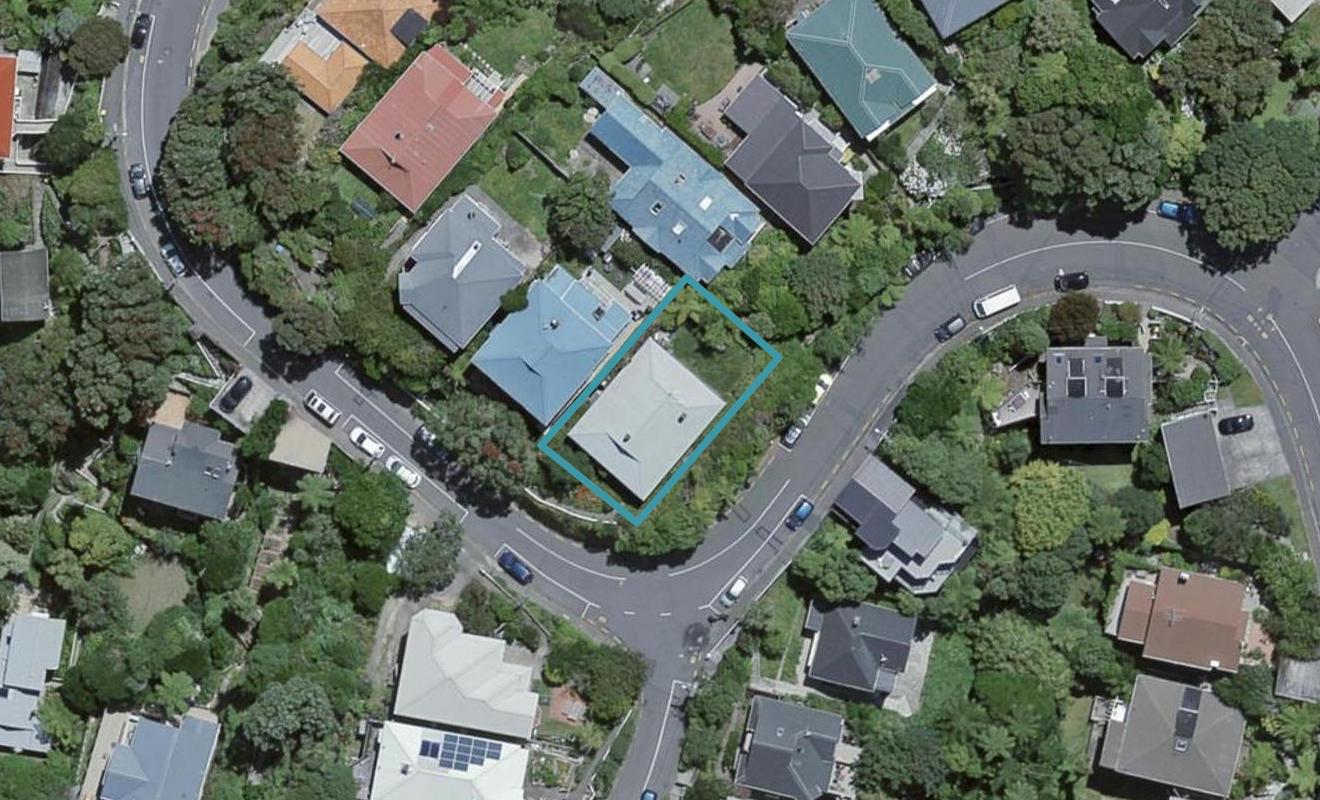 31 St Michaels Crescent, Kelburn, Wellington - Carousel 1