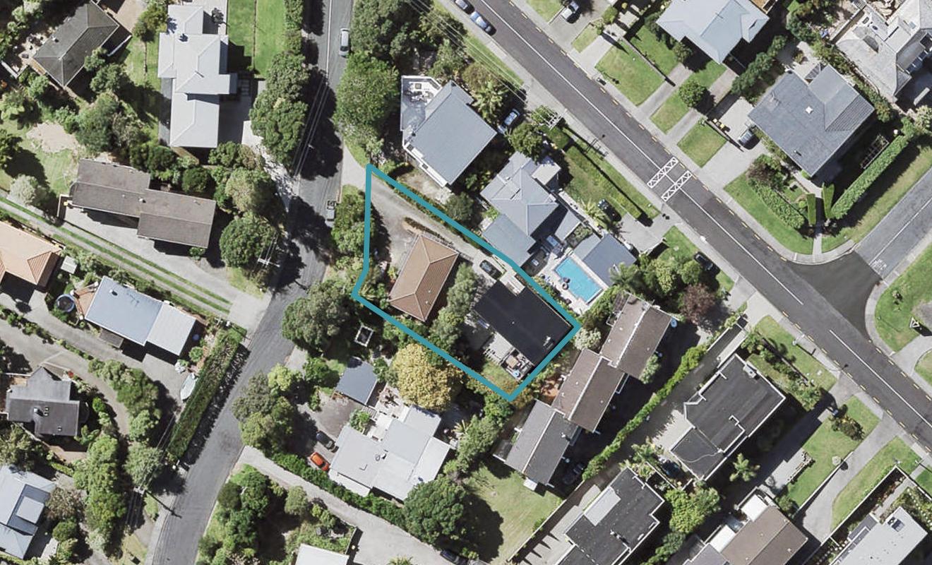 1/31 Heathcote Road, Castor Bay, Auckland - Carousel 1