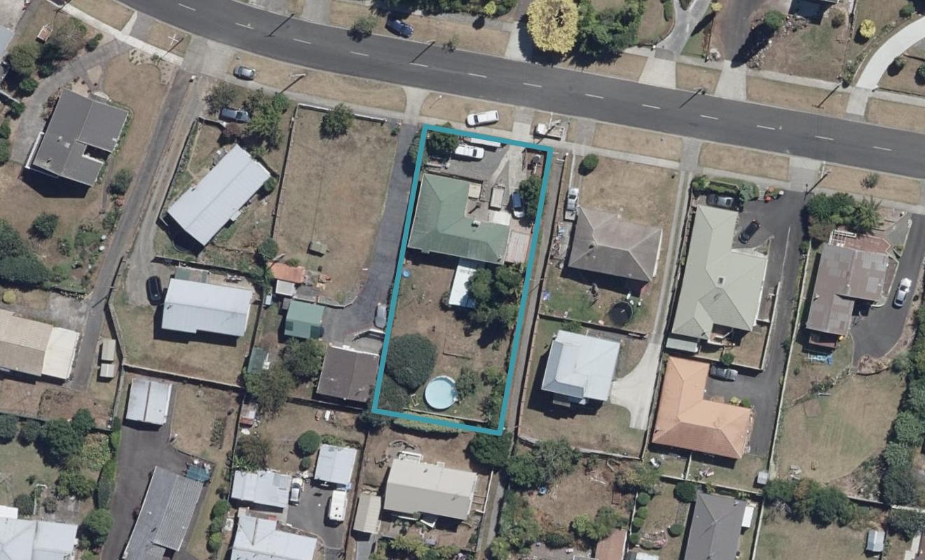 18 McKay Drive, Temple View, Hamilton - Carousel 1