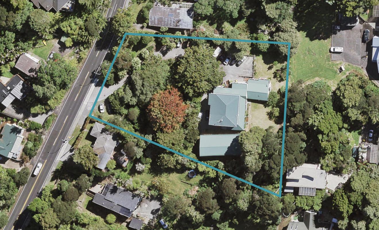18 Huia Road, Titirangi, Auckland - Carousel 1