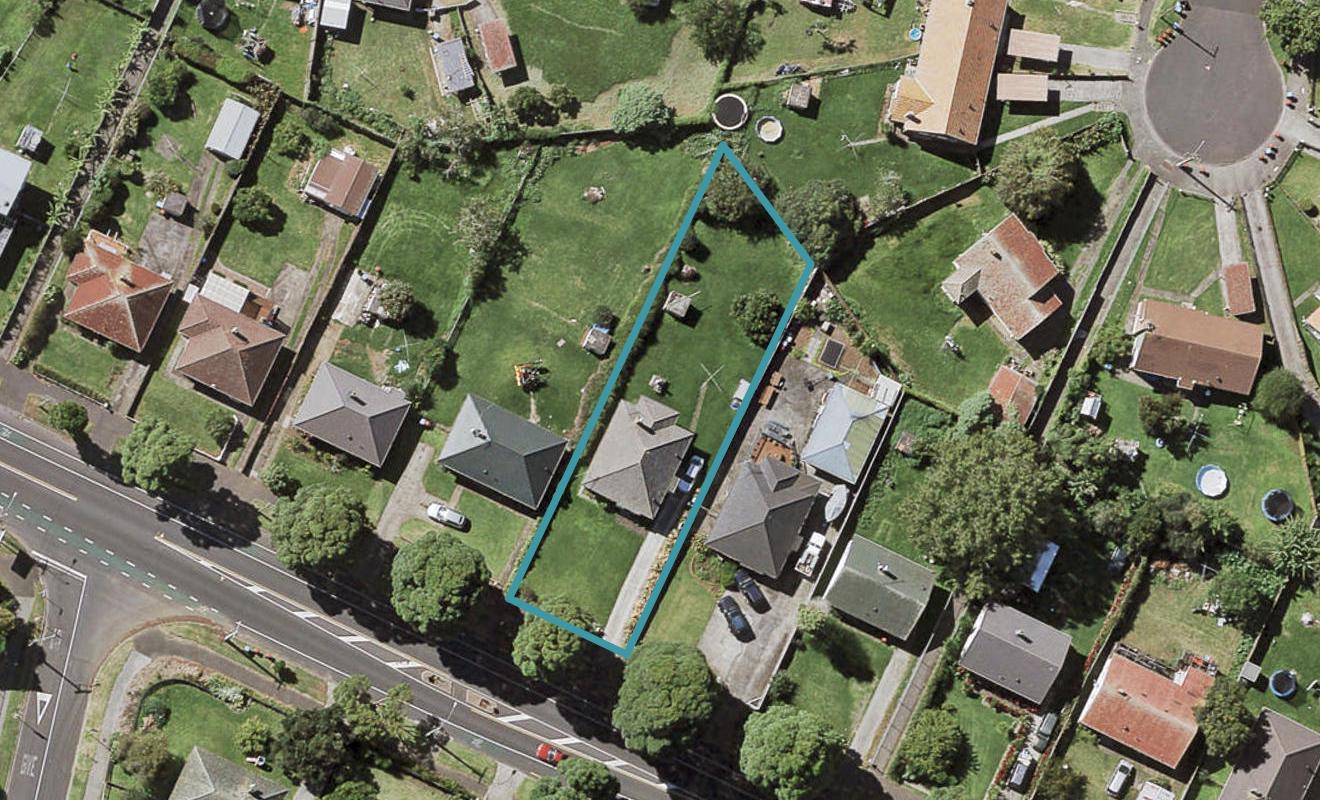 208 Tripoli Road, Point England, Auckland - Carousel 1