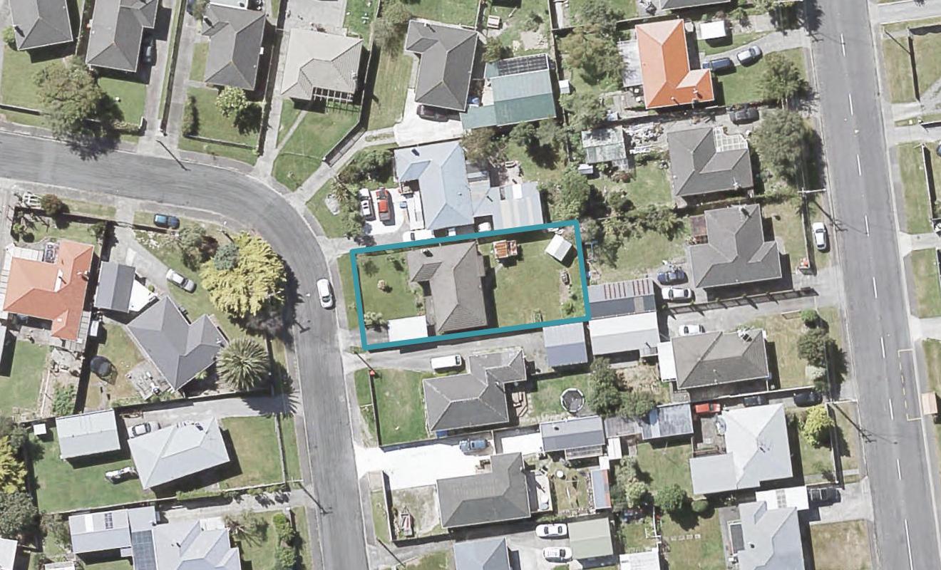 16 Roberts Street, Wainuiomata, Lower Hutt - Carousel 1