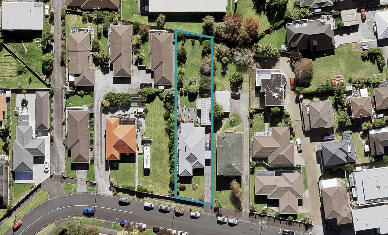 11 Heaphy Street, Blockhouse Bay, Auckland - Carousel 1
