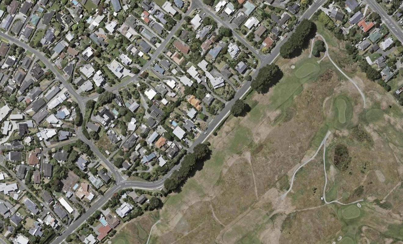 85 Golf Road, Paraparaumu Beach, Paraparaumu - Carousel 1