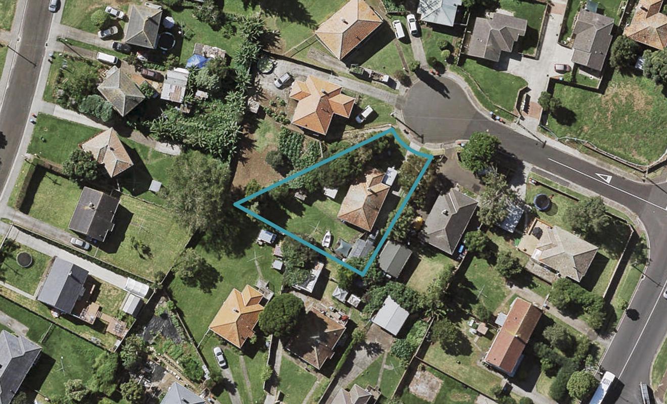 2 Hay Road, Panmure, Auckland - Carousel 1