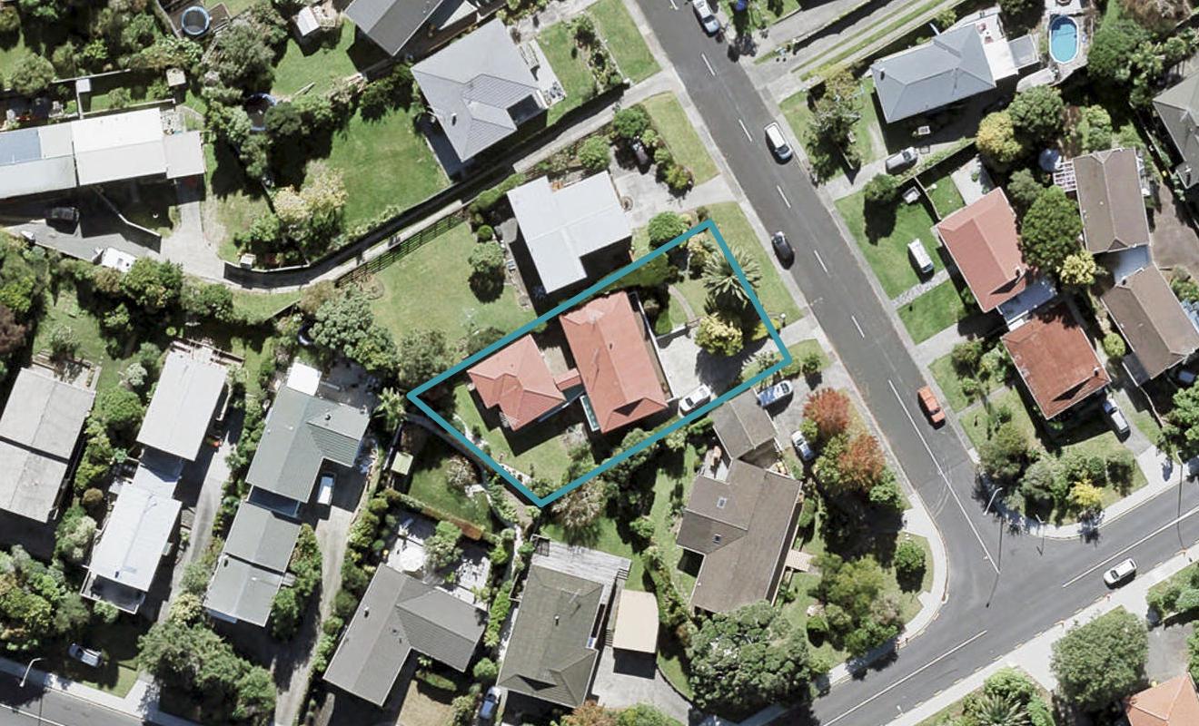 33 Sealy Road, Torbay, Auckland - Carousel 1