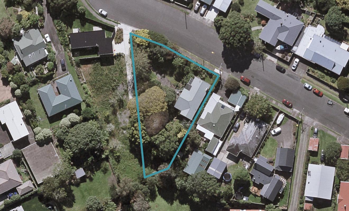 34A Waiwaka Terrace, Strandon, New Plymouth - Carousel 1