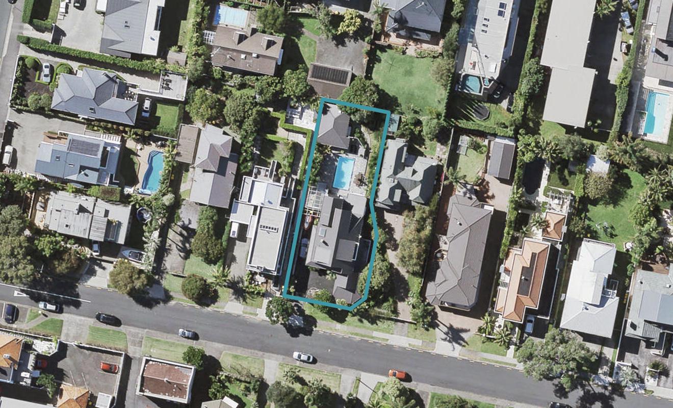 4 Earnoch Avenue, Takapuna, Auckland - Carousel 1