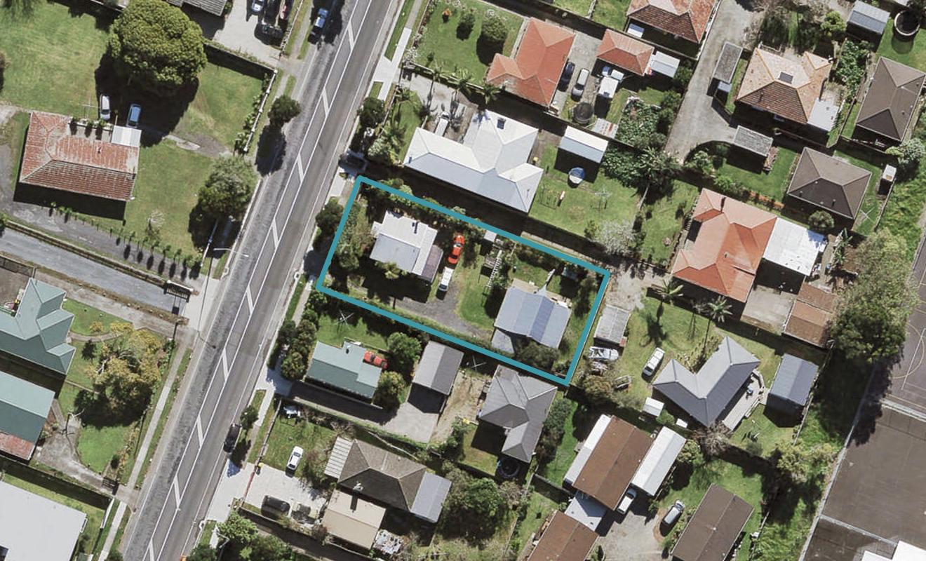 70 Mckenzie Road, Mangere Bridge, Auckland - Carousel 1