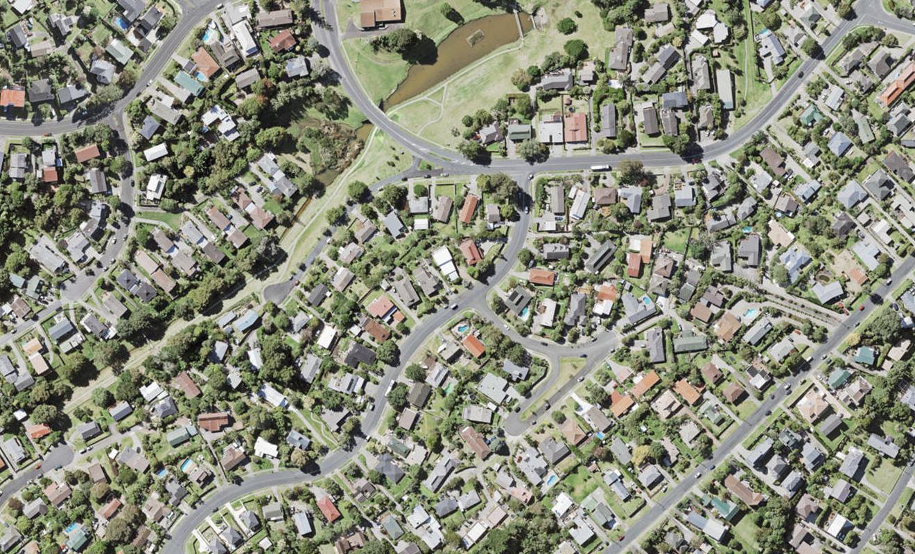 4 Oaktree Avenue, Browns Bay, Auckland - Carousel 1