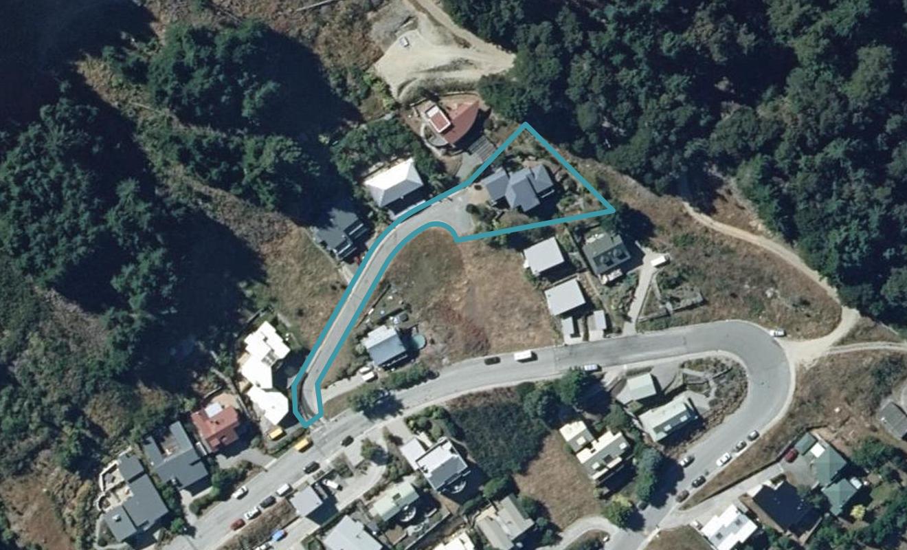 14 Scott Place, Fernhill, Queenstown - Carousel 1
