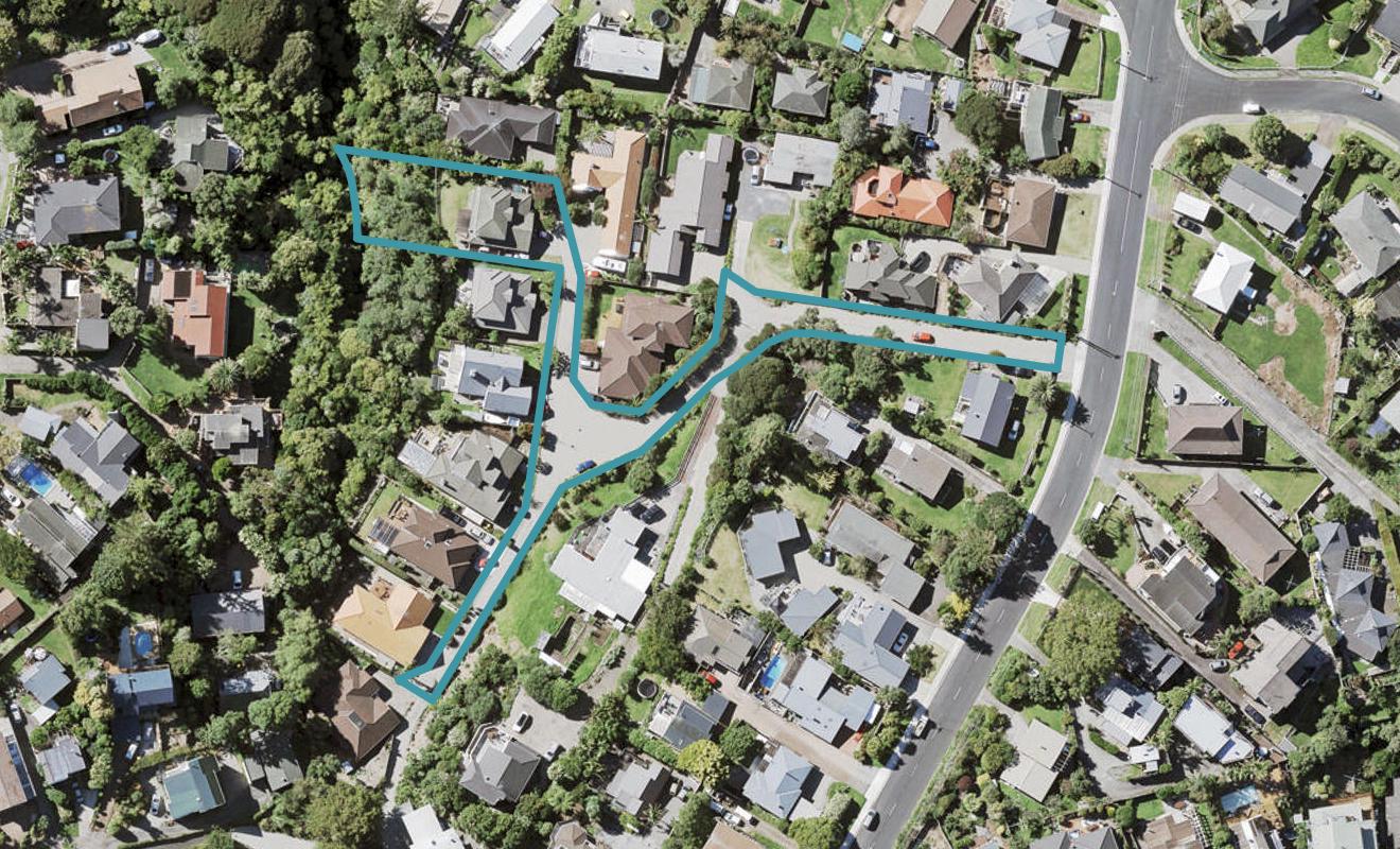 13 Renlee Place, Shelly Park, Auckland - Carousel 1