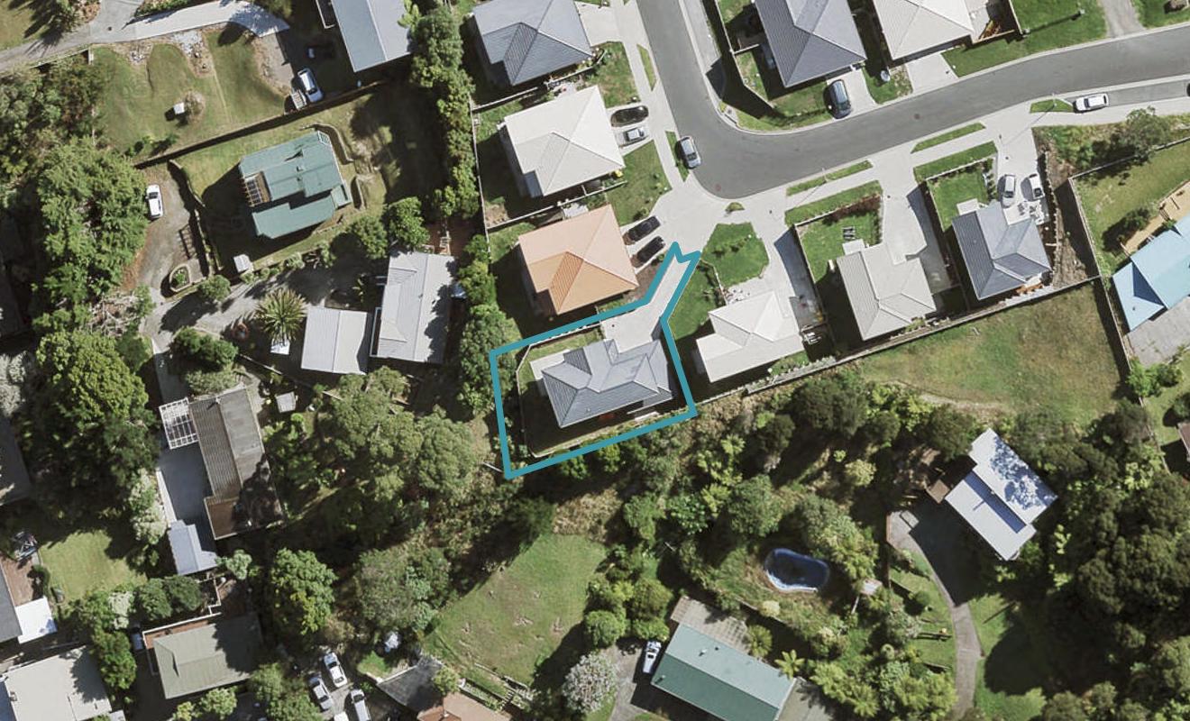 30 Denver Avenue, Sunnyvale, Auckland - Carousel 1