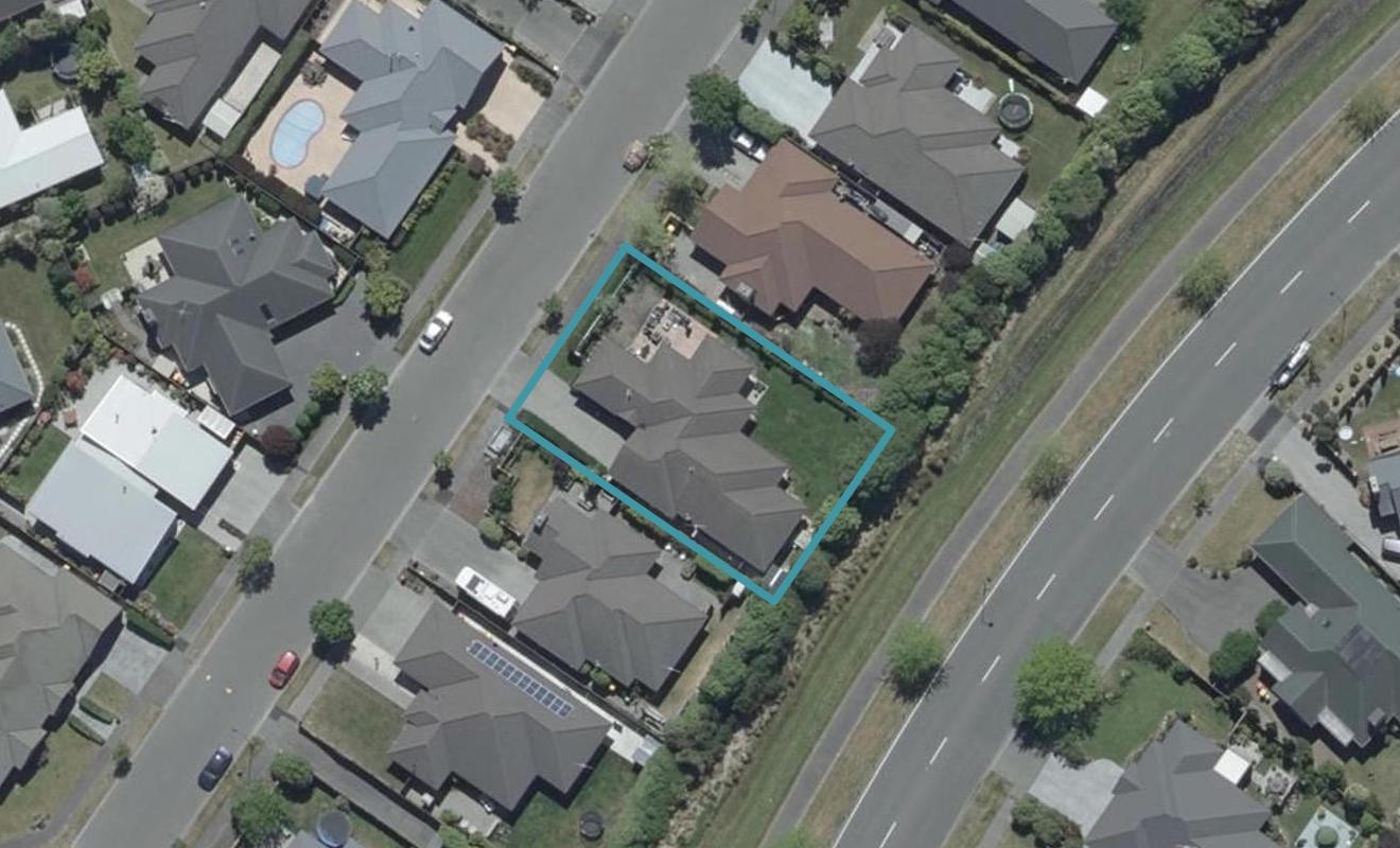 18 Ruahine Place, Parklands, Christchurch - Carousel 1