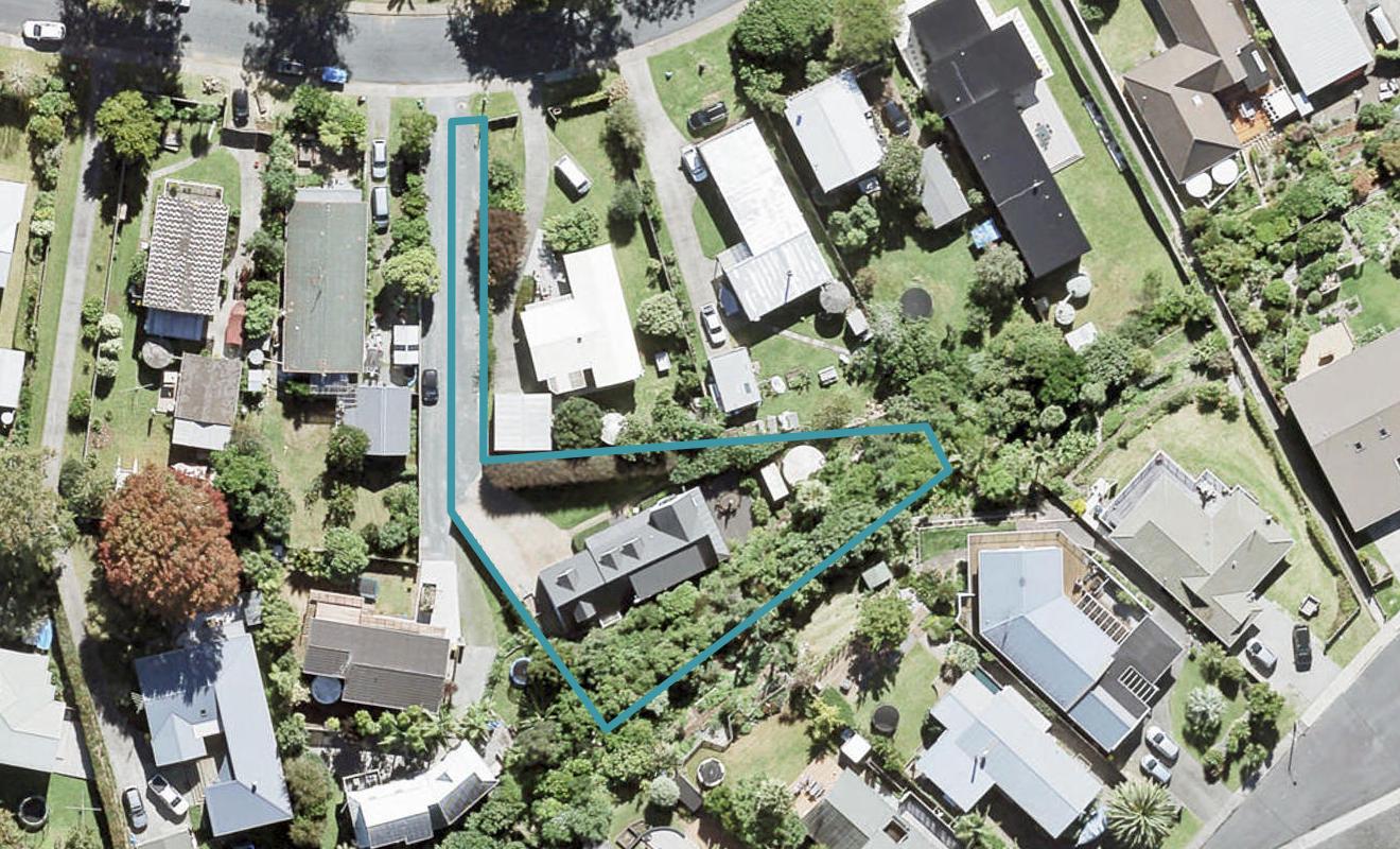 88 The Circle, Manly, Whangaparaoa - Carousel 1