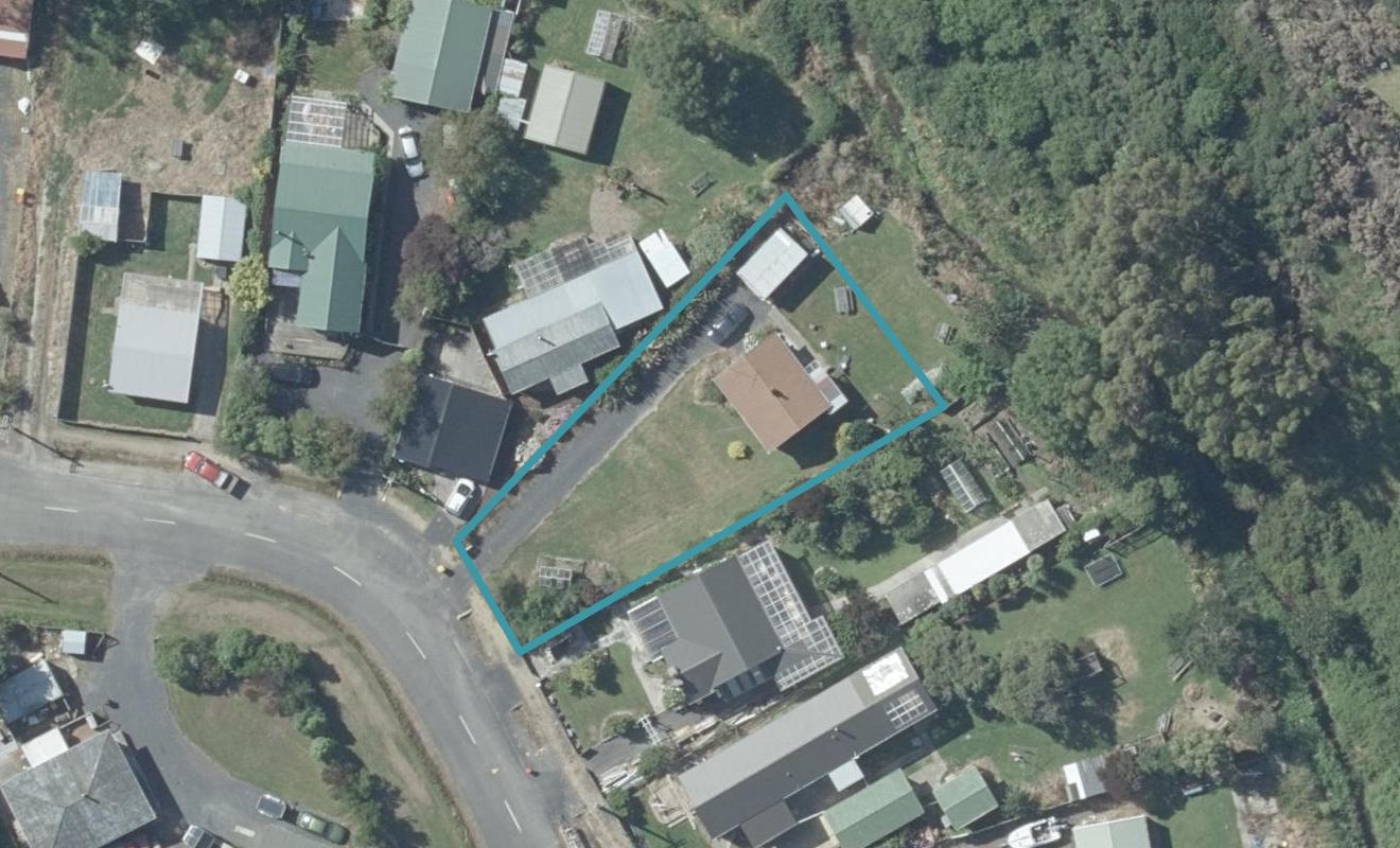 15 Hare Road, Ocean View, Dunedin - Carousel 1