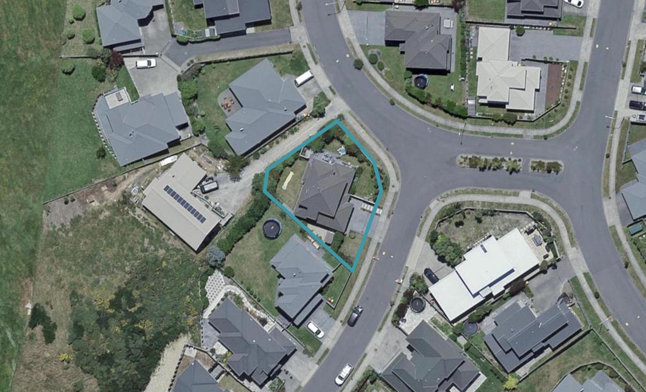 2 Moston Grove, Churton Park, Wellington - Carousel 1