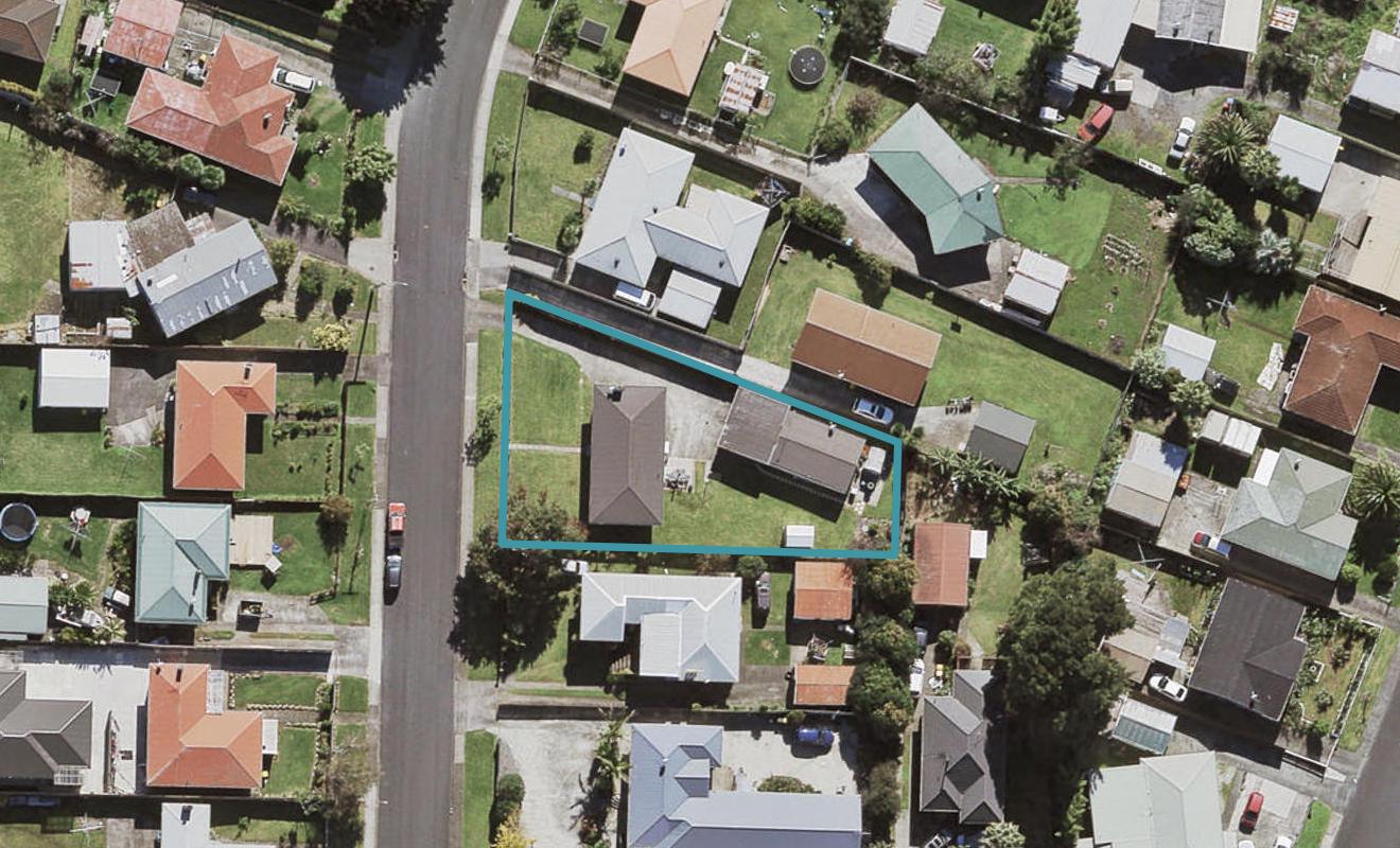 19 Tarata Crescent, Mangere Bridge, Auckland - Carousel 1