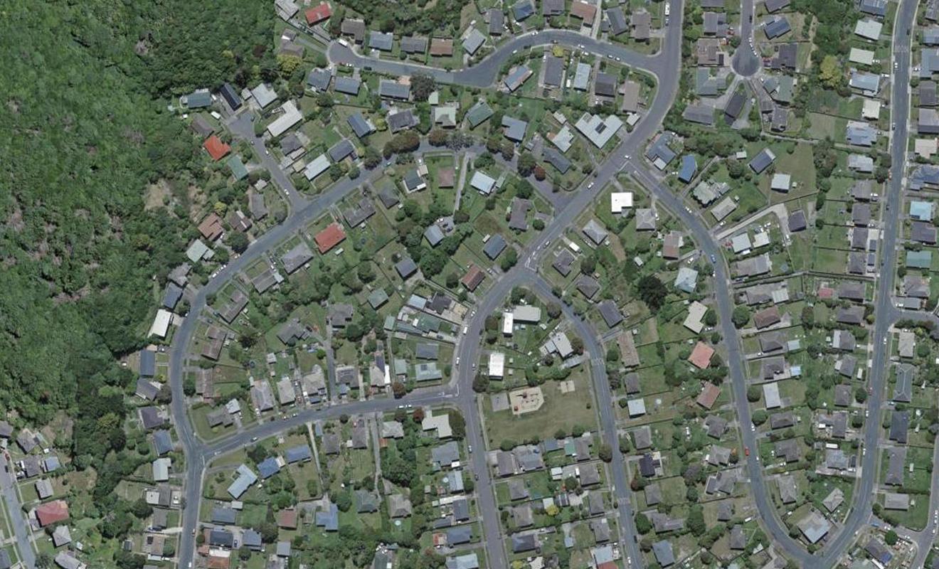 59 Victory Crescent, Tawa, Wellington - Carousel 1