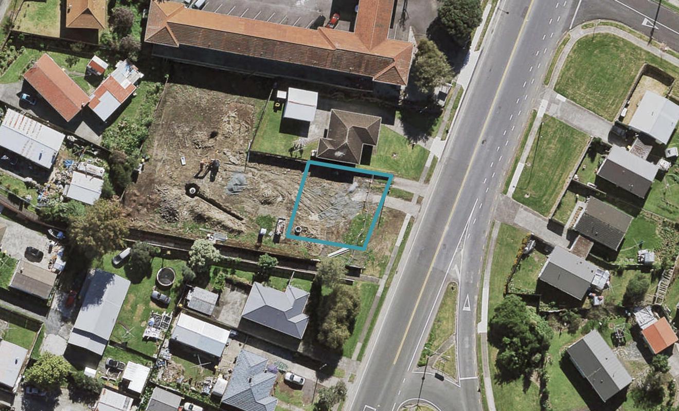 21 Mckenzie Road, Mangere Bridge, Auckland - Carousel 1