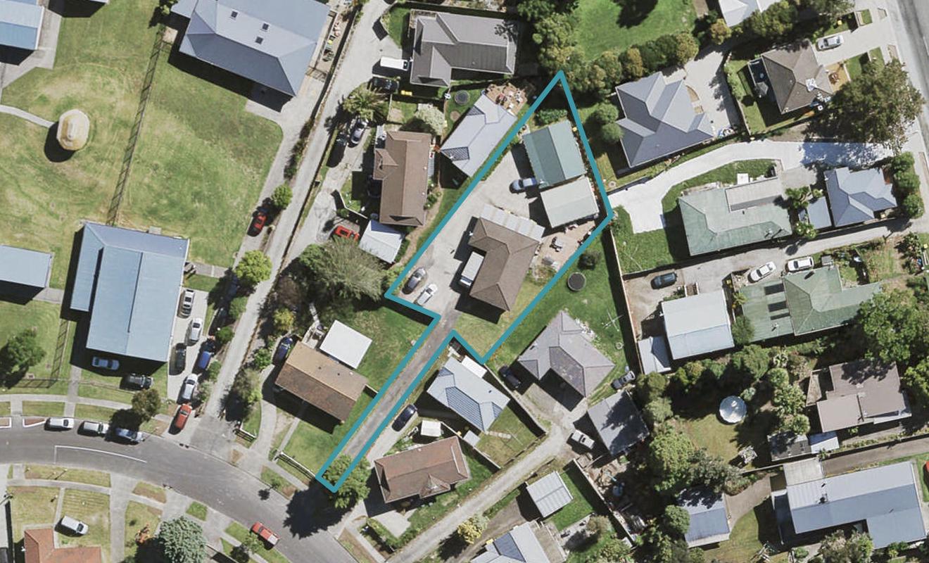 13 Karepo Crescent, Ranui, Auckland - Carousel 1