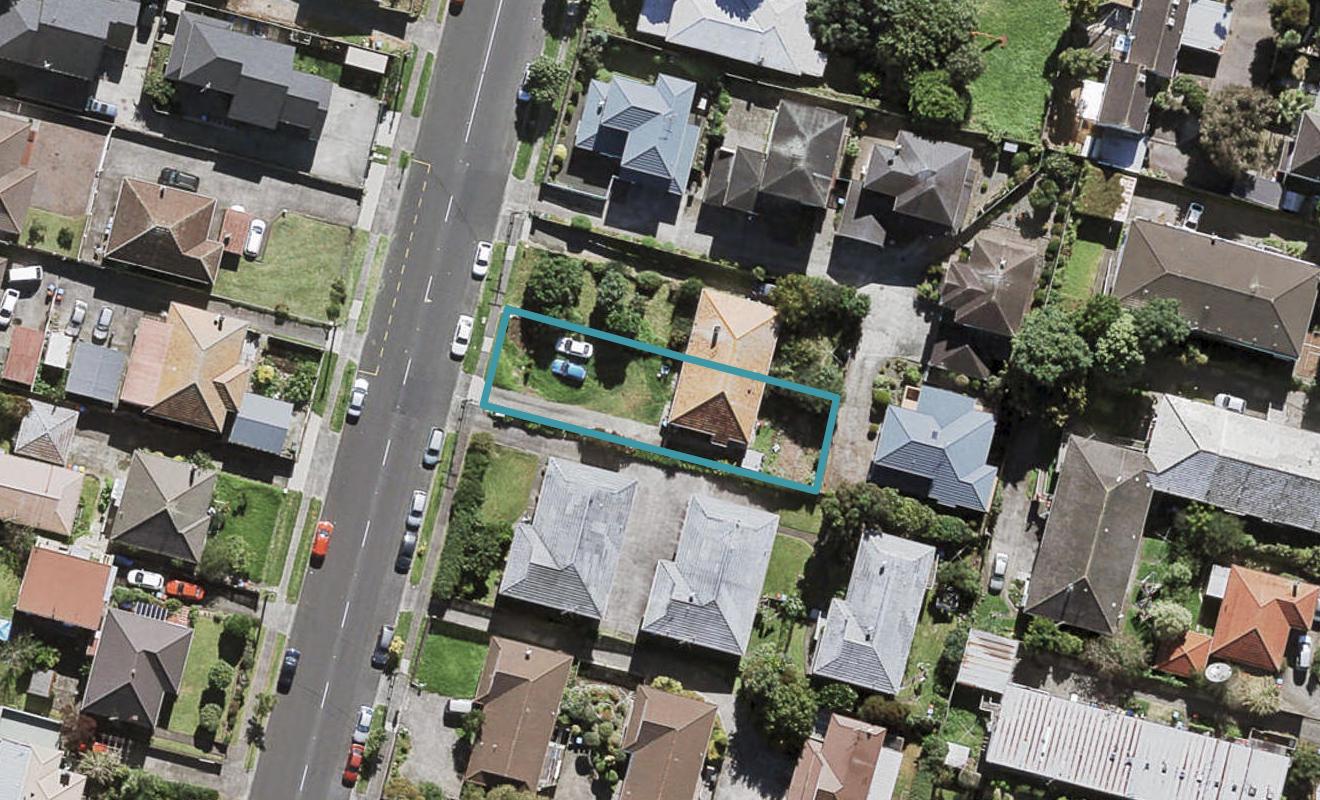 8A Fowlds Avenue, Sandringham, Auckland - Carousel 1