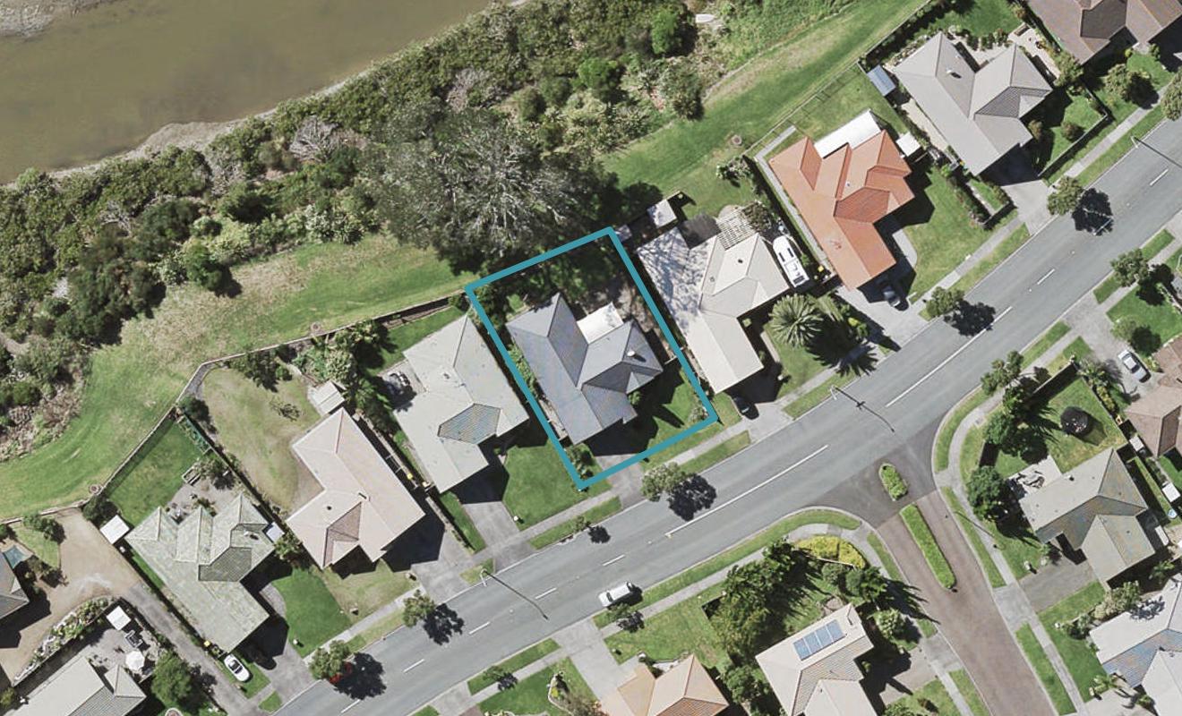 137 Burswood Drive, Burswood, Auckland - Carousel 1