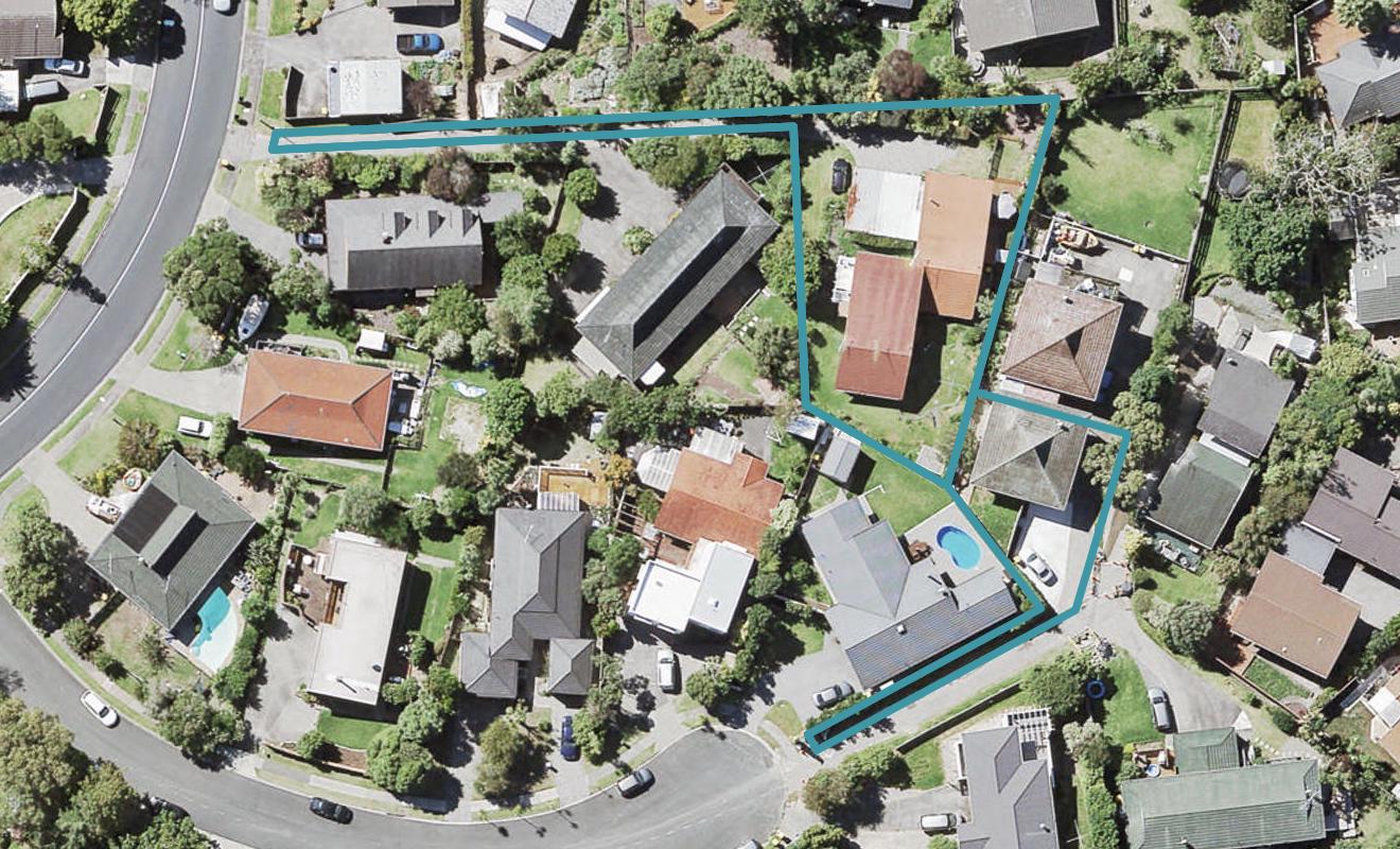 1/11 Hollyhock Place, Browns Bay, Auckland - Carousel 1