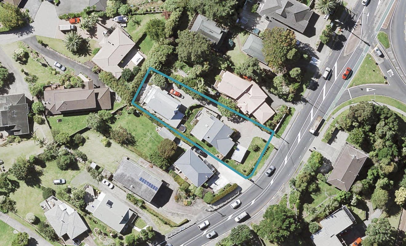 2/107 Browns Bay Road, Browns Bay, Auckland - Carousel 1