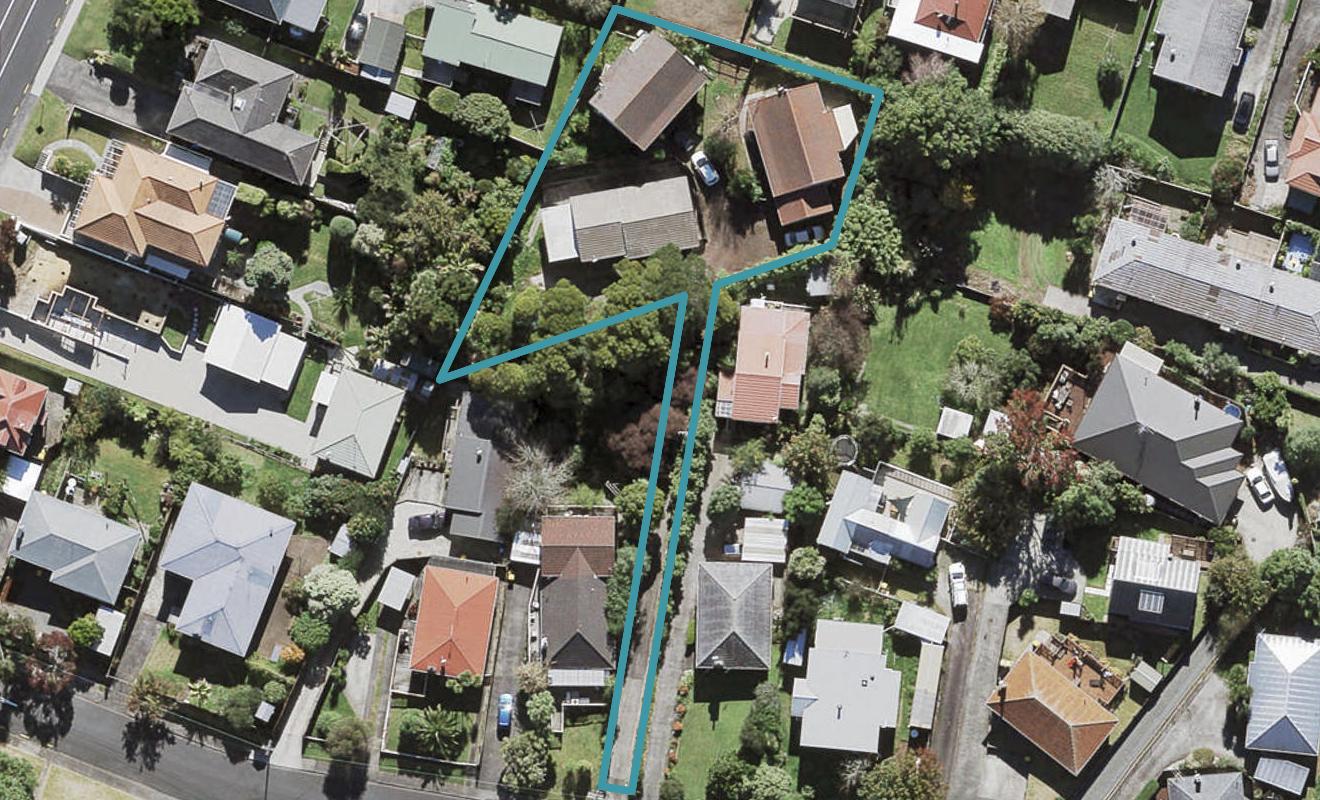 3/8A Alma Street, Te Atatu South, Auckland - Carousel 1