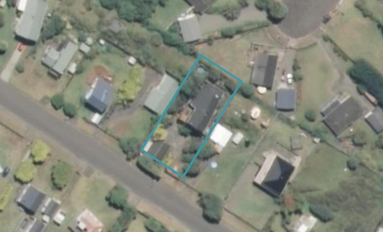 13 James Street, Waikawa Beach, Levin - Carousel 1