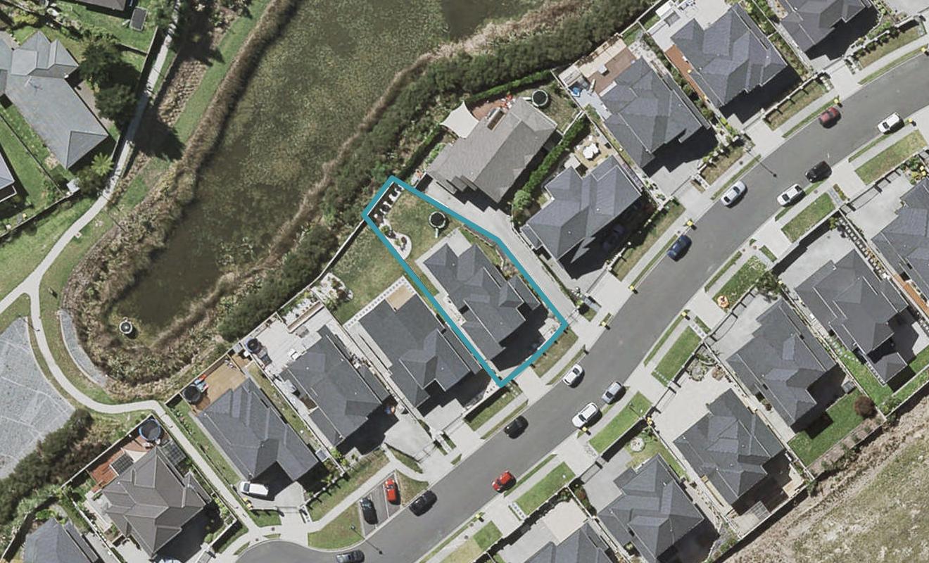 15 Ballyboe Place, Pinehill, Auckland - Carousel 1