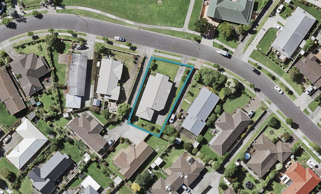54 West Fairway, Golflands, Auckland - Carousel 1