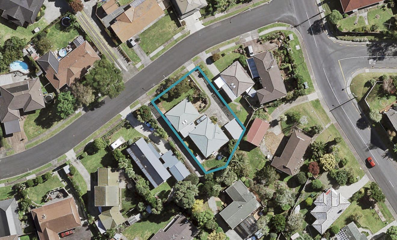 2/4 Gaylands Place, Opaheke, Papakura - Carousel 1