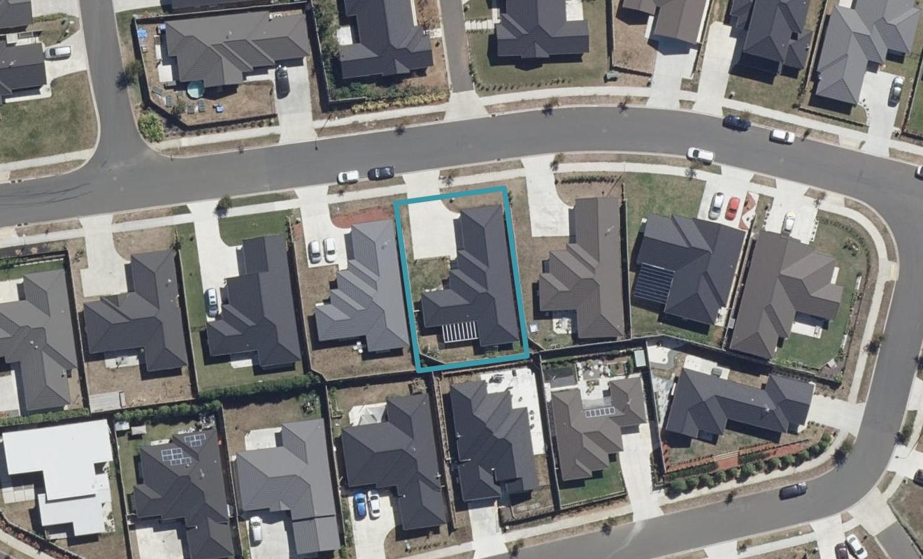 28 Cabourne Drive, Glenview, Hamilton - Carousel 1