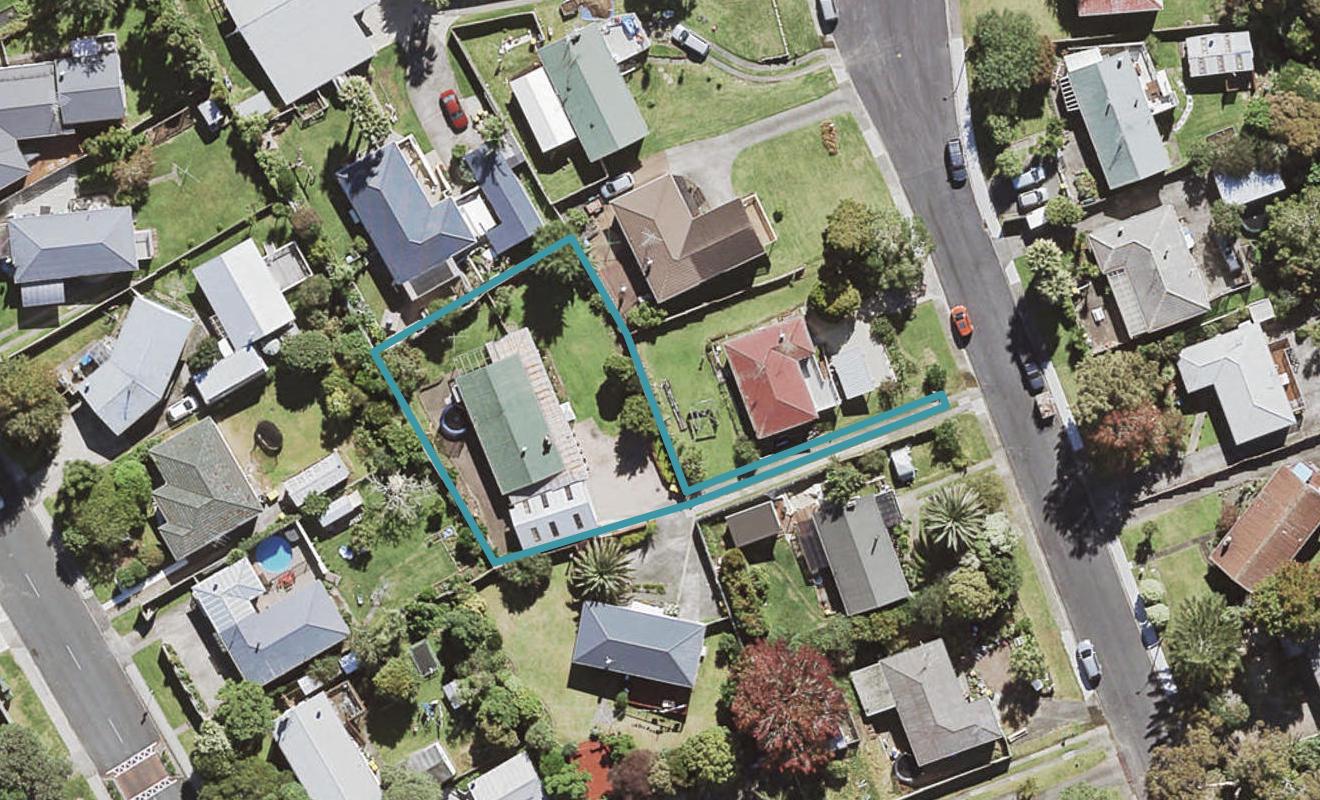 20 McPhail Street, Birkdale, Auckland - Carousel 1