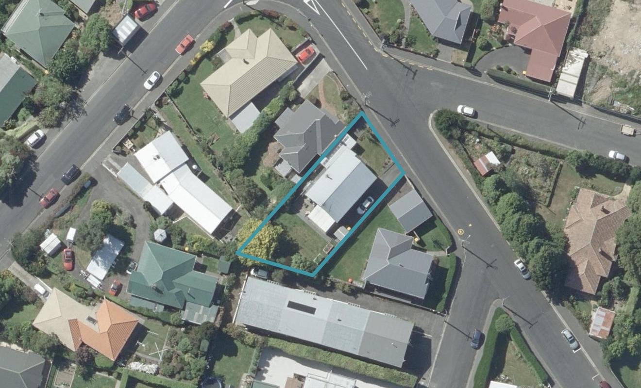 18 English Avenue, Kenmure, Dunedin - Carousel 1