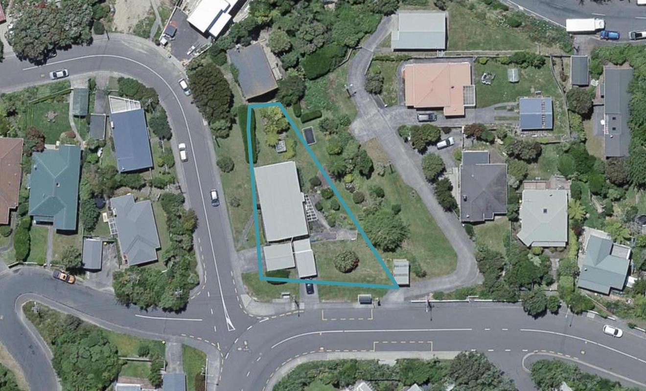 14 Kaihuia Street, Northland, Wellington - Carousel 1