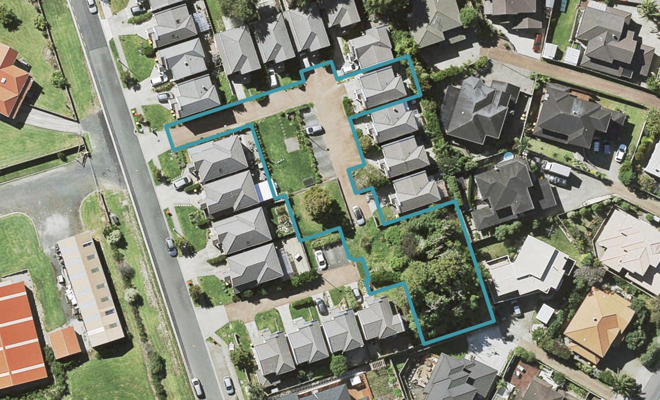 37 Masons Road, Oteha, Auckland - Carousel 1