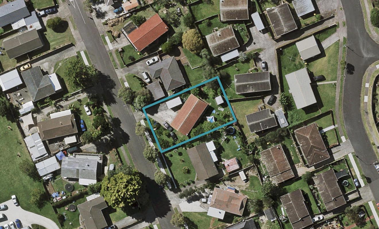 8 Shalimar Place, Clover Park, Auckland - Carousel 1