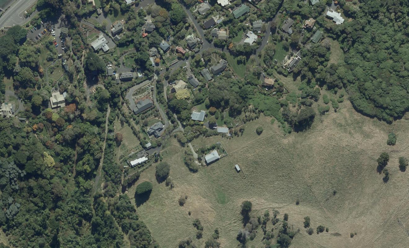 12 Barling Street, Macandrew Bay, Dunedin - Carousel 1