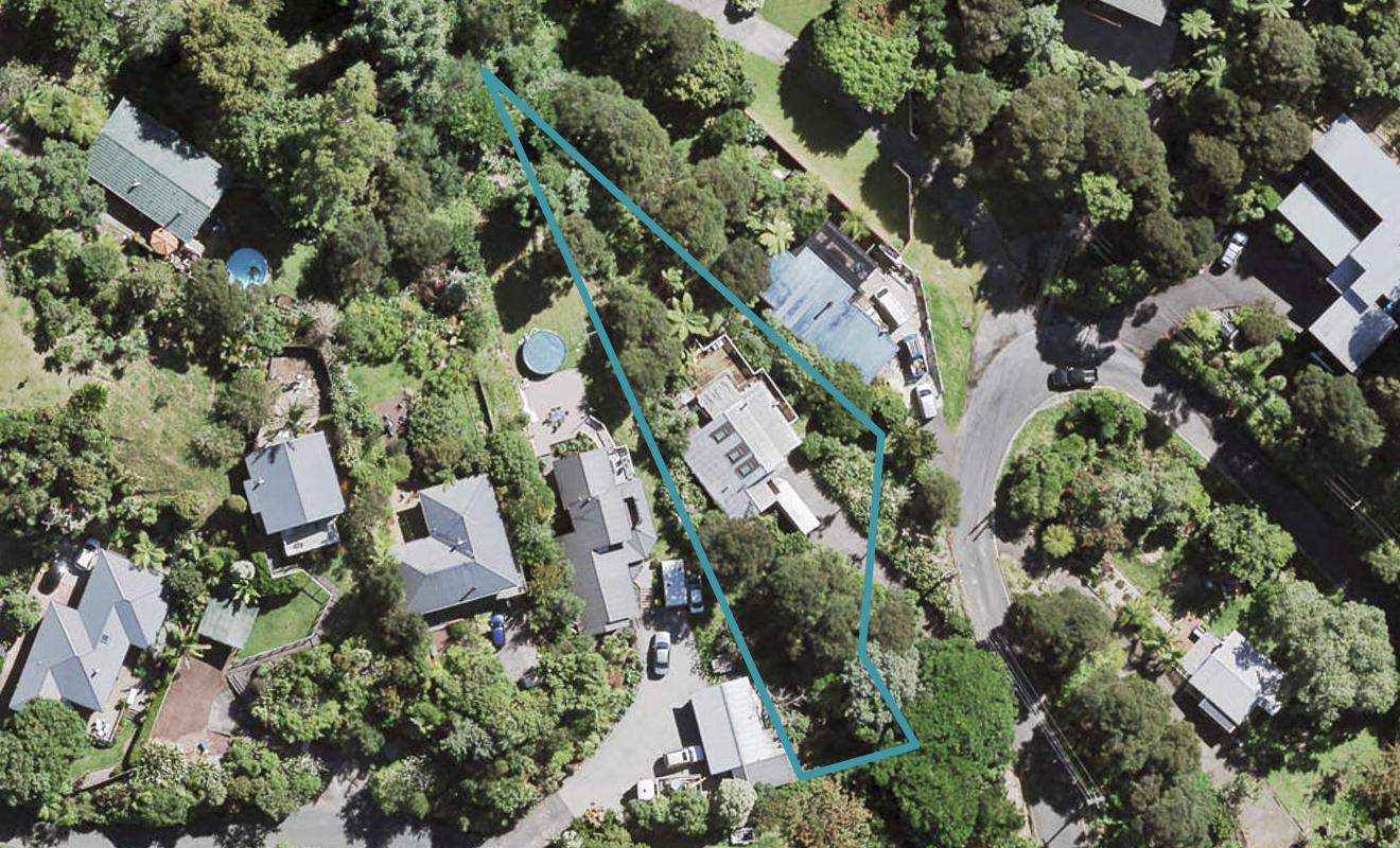 18 McEldowney Road, Titirangi, Auckland - Carousel 1