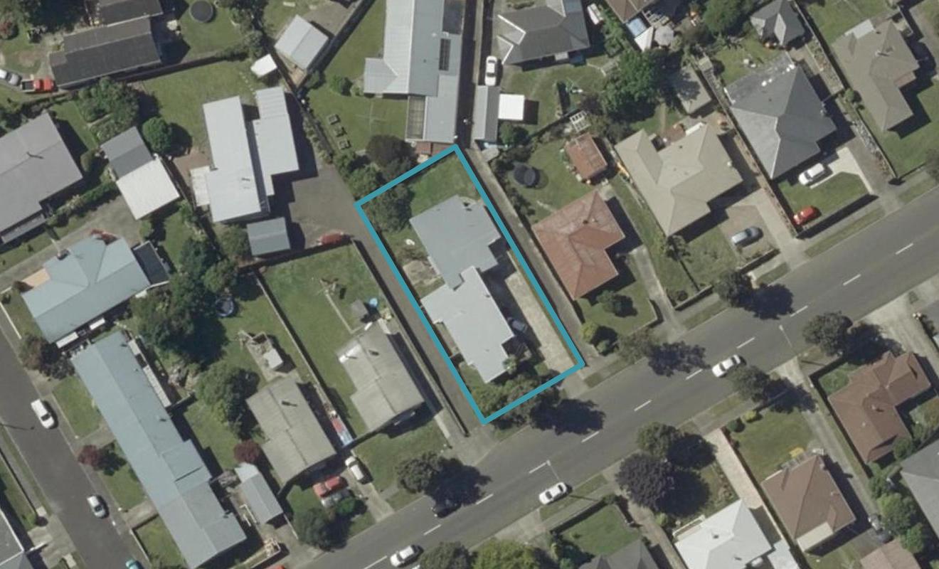 2/135 College Street, Awapuni, Palmerston North - Carousel 1