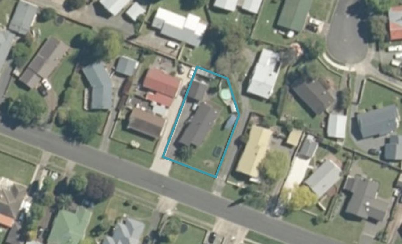 15 Thompson Street, Leamington, Cambridge - Carousel 1