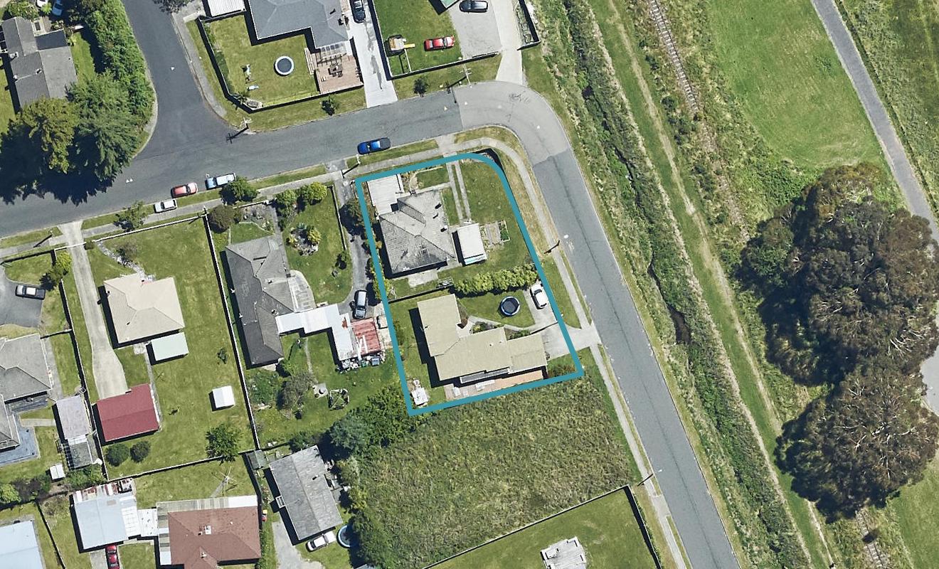 27 Isobel Street, Fairy Springs, Rotorua - Carousel 1
