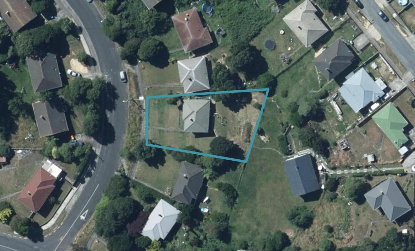 8 Gloucester Street, Cannons Creek, Porirua - Carousel 1